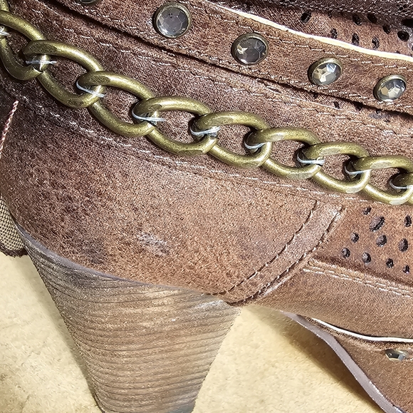 EUC Not Rated Ankle Boots - Picture 6 of 6